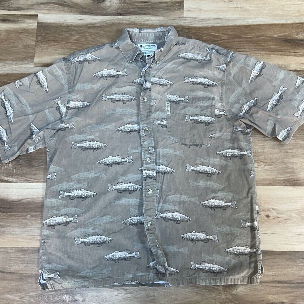 Columbia Shirt Mens Large Fish All Over Print Short Sleeve Button Down